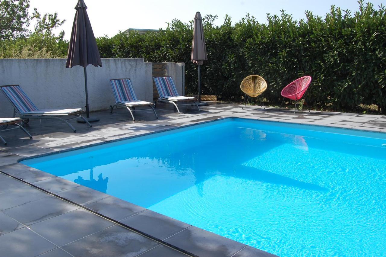 Le Comptoir Des Ecoliers Bed and Breakfast Gémozac Εξωτερικό φωτογραφία
