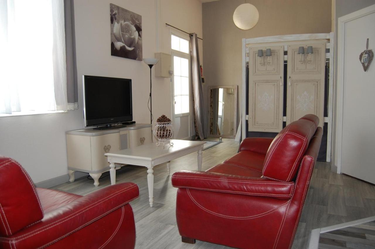 Le Comptoir Des Ecoliers Bed and Breakfast Gémozac Εξωτερικό φωτογραφία
